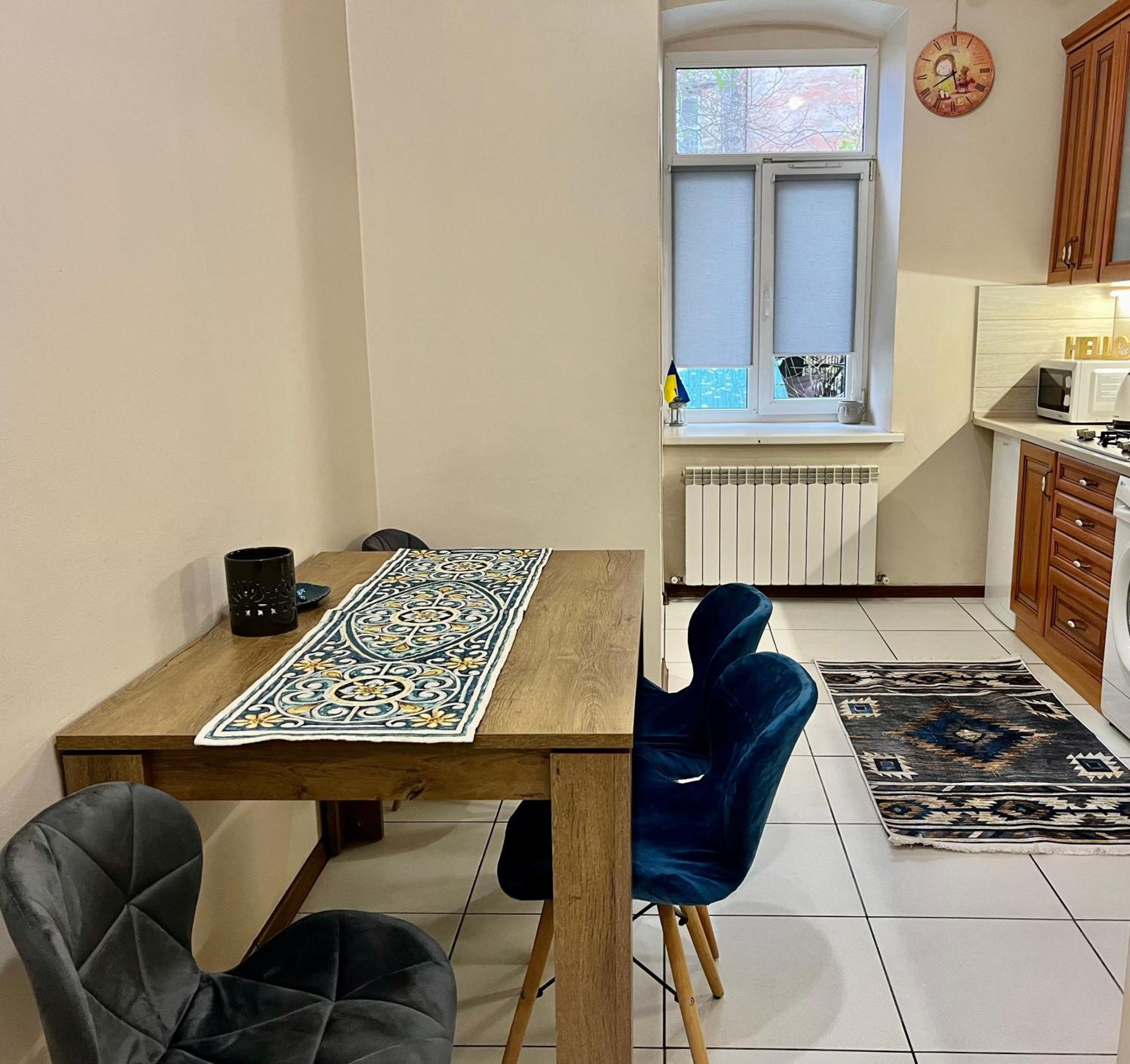 Old City Apartment With Parking Lviv Extérieur photo